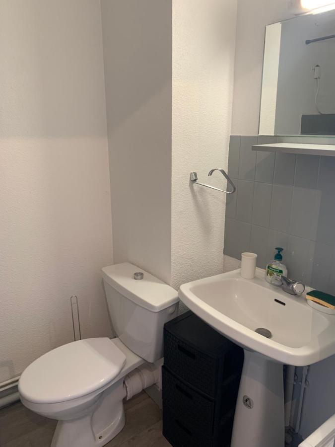 Joli Studio Avec Garage Prive Apartman Tarbes Kültér fotó
